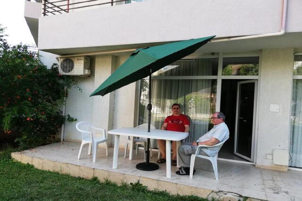 Yves 2 Bed Apart At Sun Village Sunny Beach Not Far Away From The Sea Екстер'єр фото