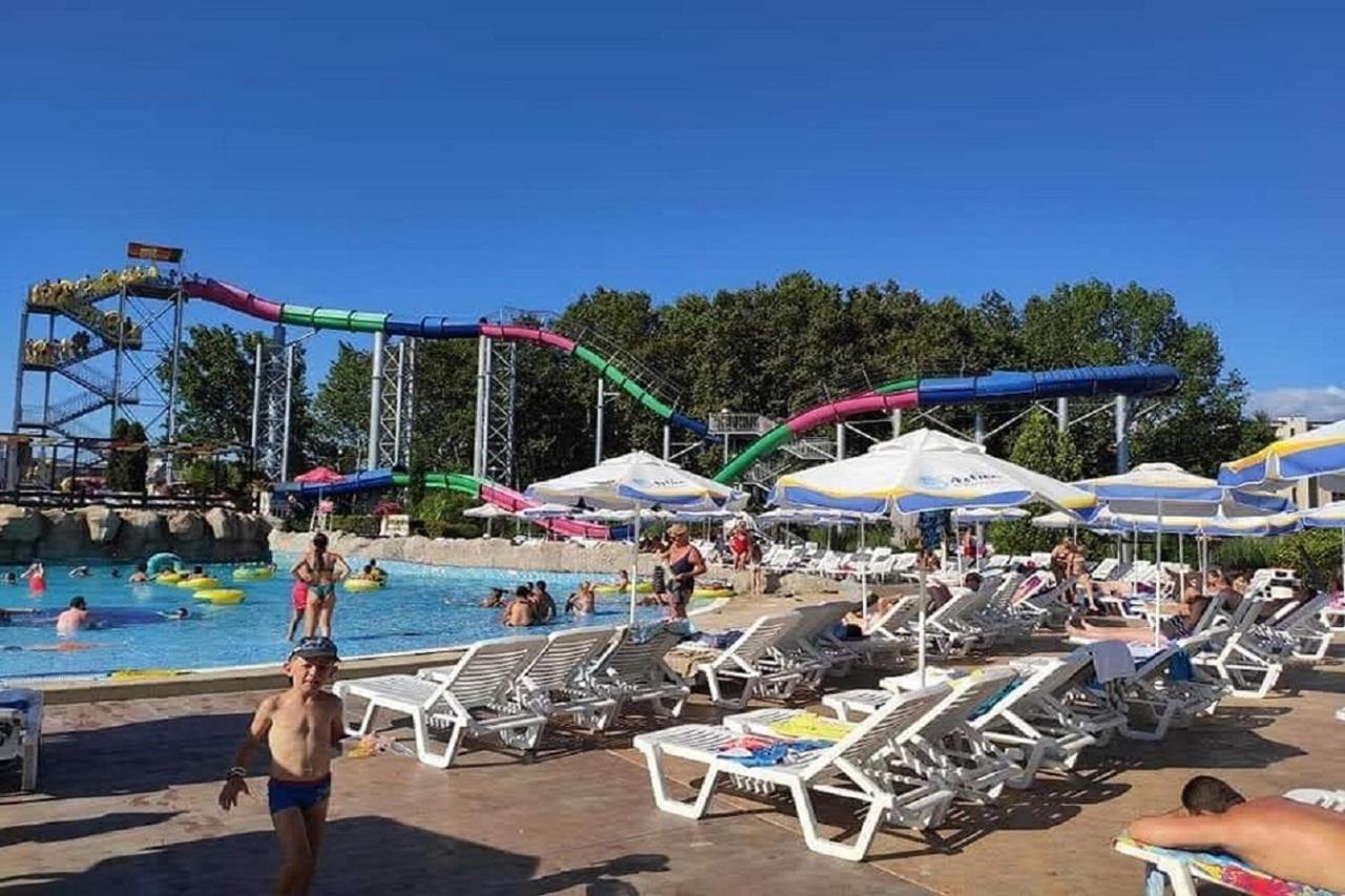 Yves 2 Bed Apart At Sun Village Sunny Beach Not Far Away From The Sea Екстер'єр фото