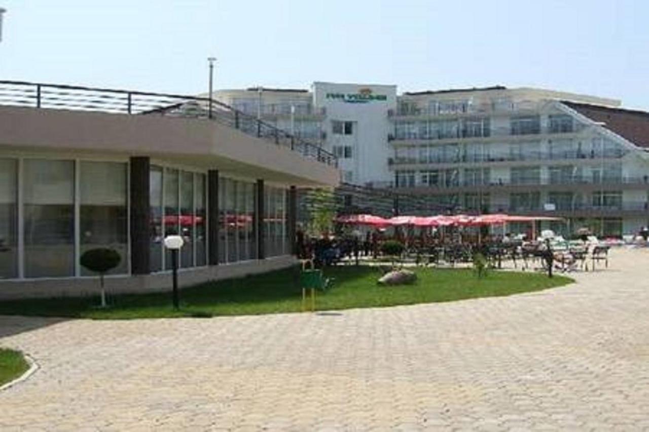 Yves 2 Bed Apart At Sun Village Sunny Beach Not Far Away From The Sea Екстер'єр фото