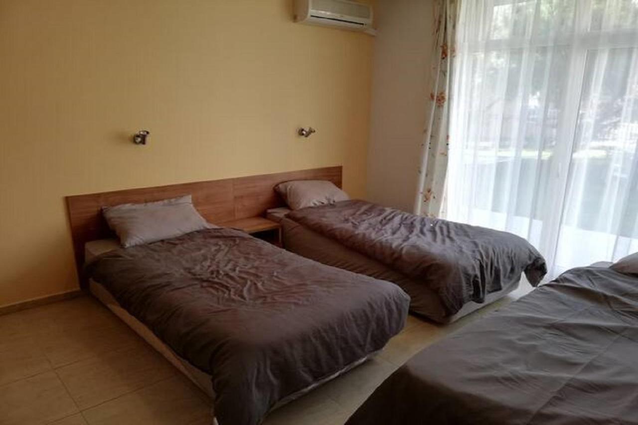 Yves 2 Bed Apart At Sun Village Sunny Beach Not Far Away From The Sea Екстер'єр фото