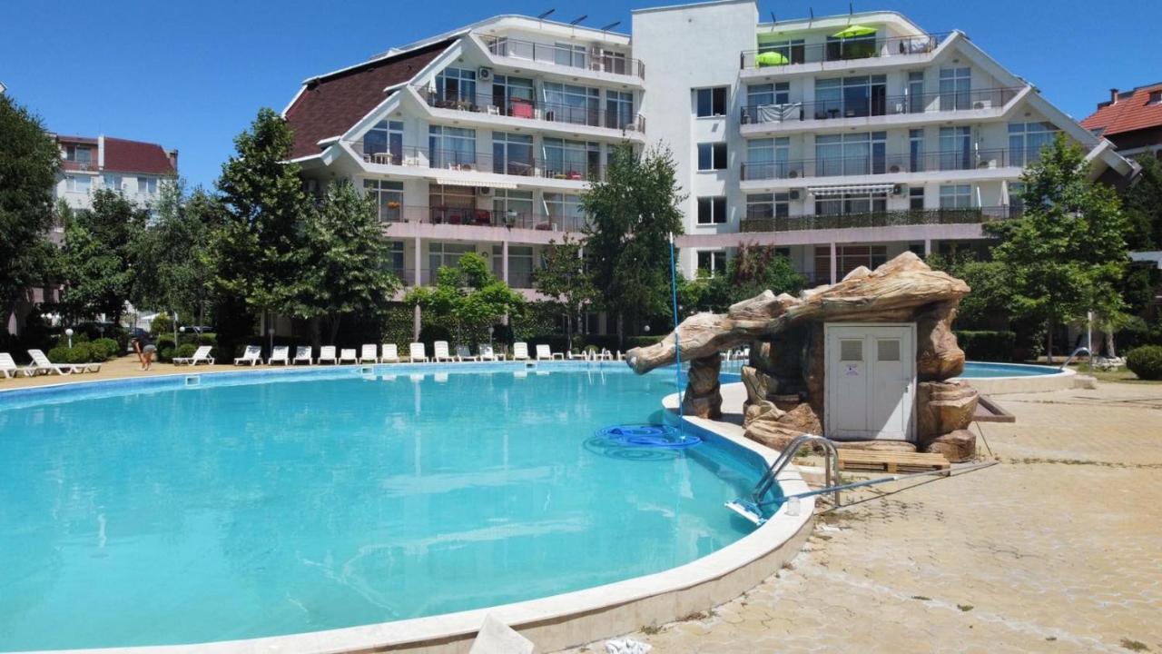 Yves 2 Bed Apart At Sun Village Sunny Beach Not Far Away From The Sea Екстер'єр фото